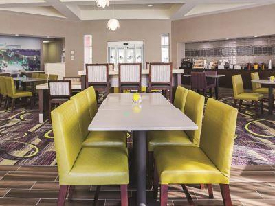 Hotel La Quinta By Wyndham Dallas West Plano