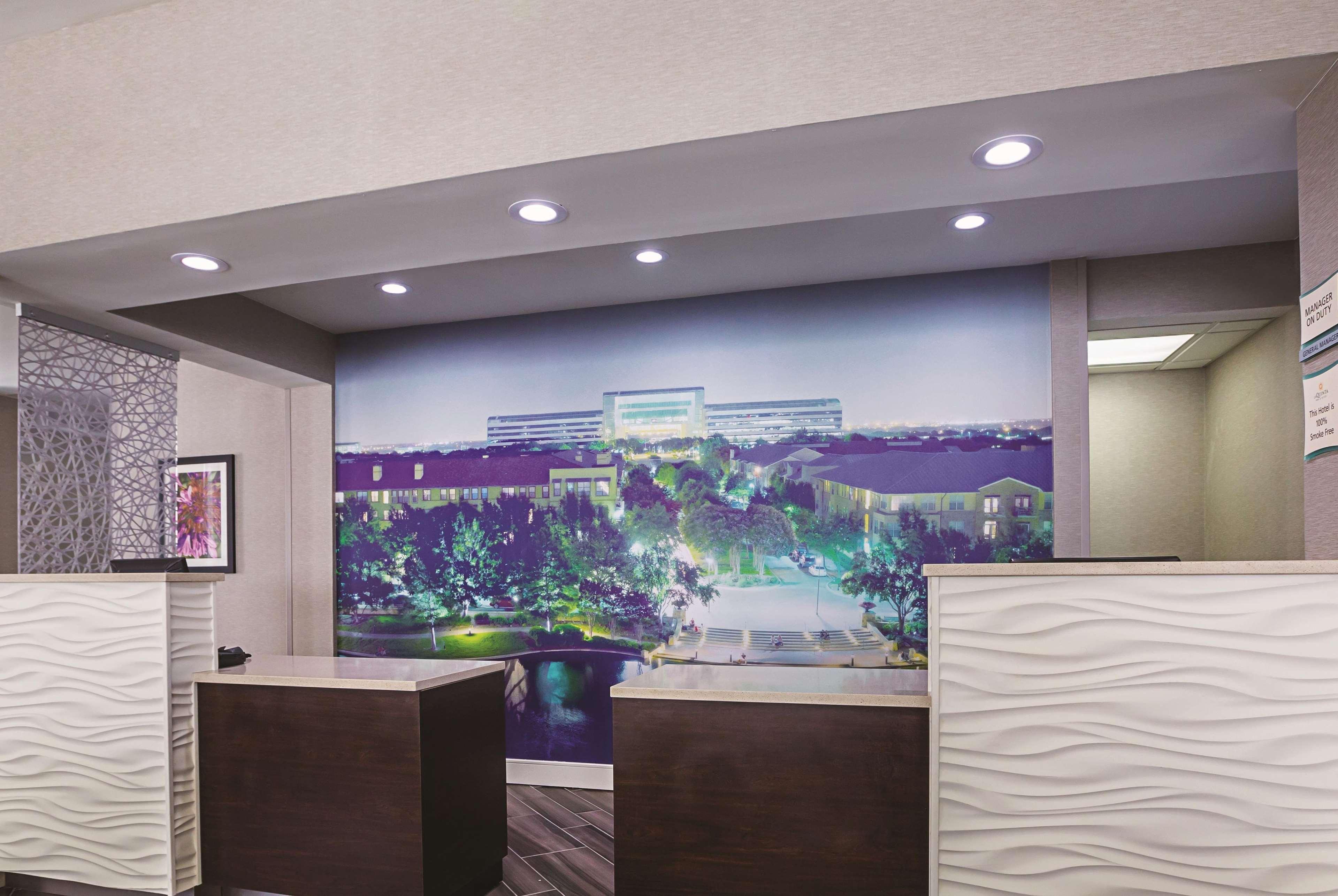 La Quinta By Wyndham Dallas West Hotel 3*
