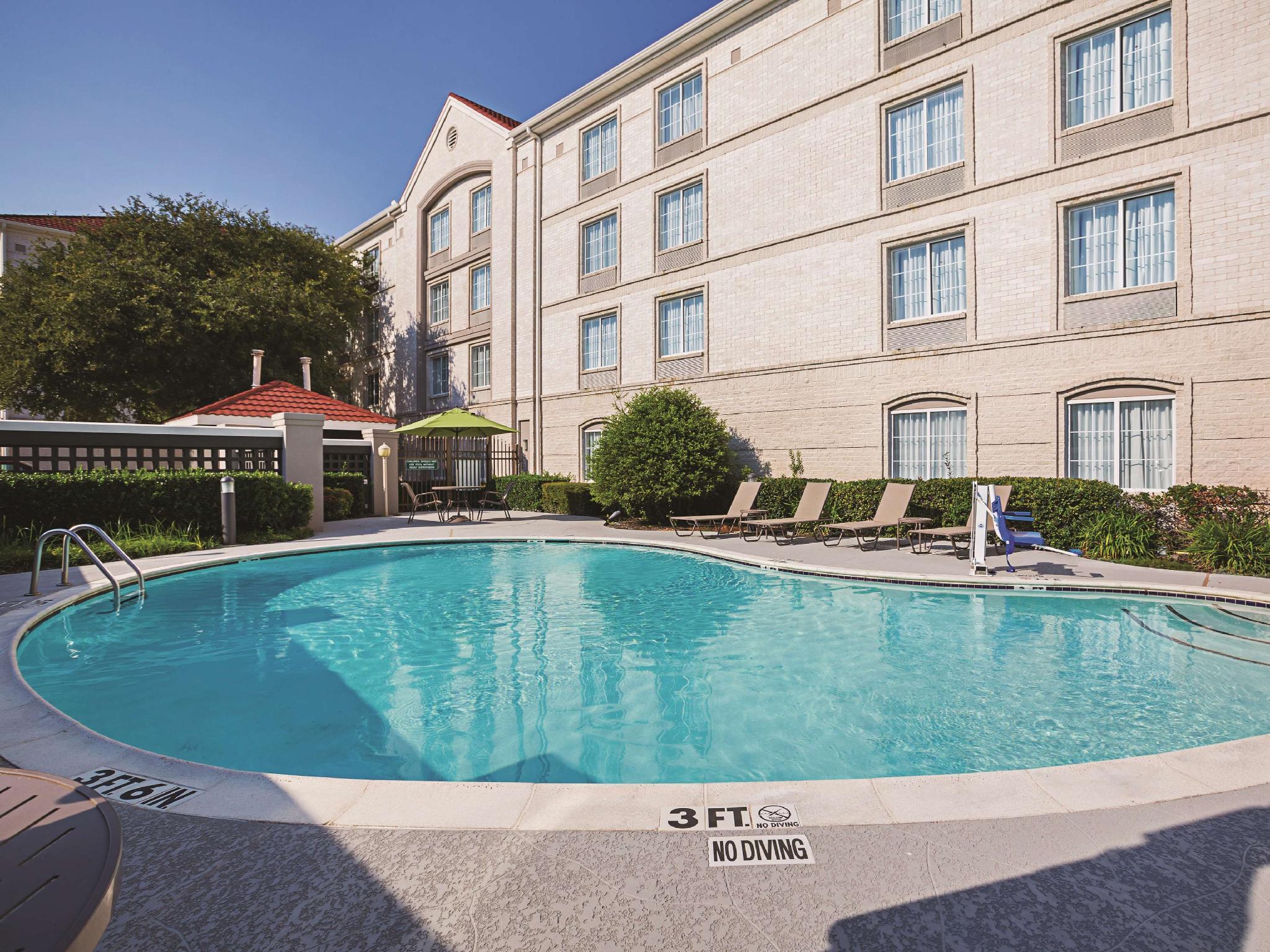 La Quinta By Wyndham Dallas West