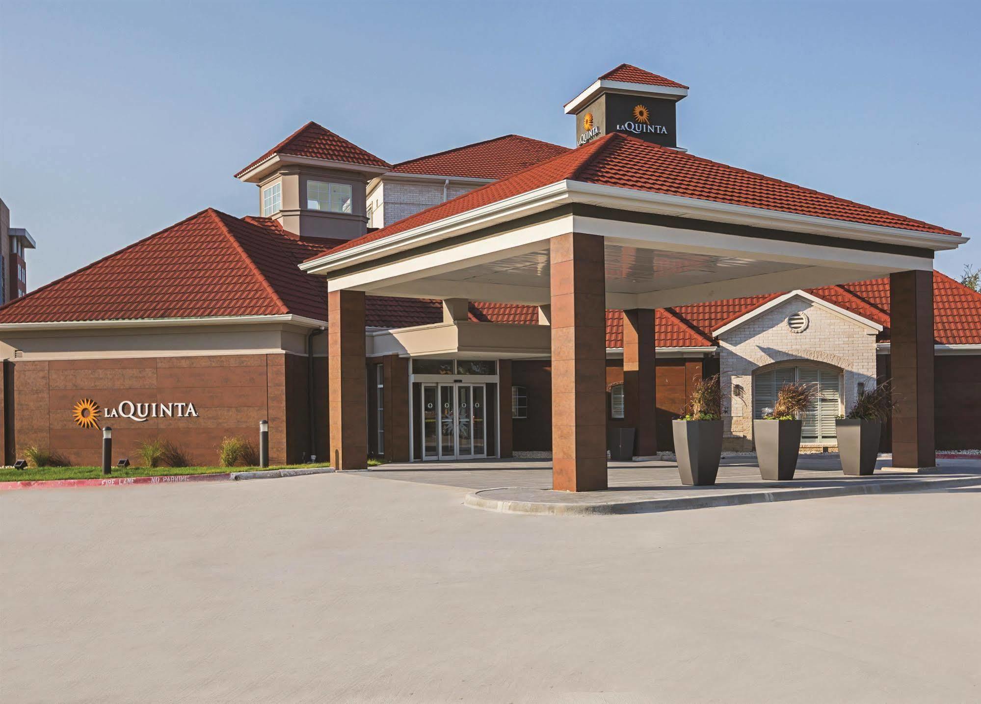 La Quinta By Wyndham Dallas West