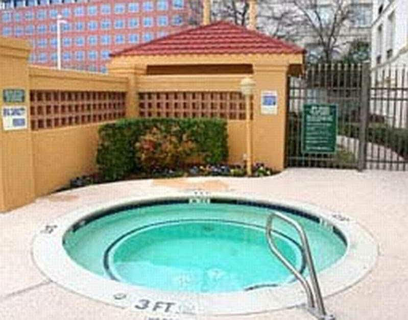 La Quinta By Wyndham Dallas West Plano